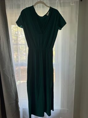 Sezane Deep Emerald Pintuck V-Neck Midi Dress